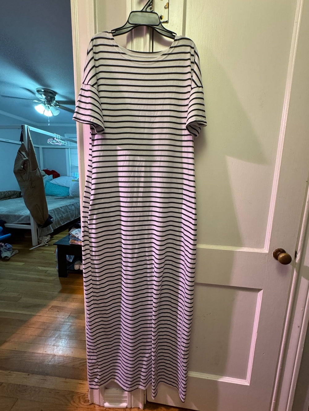 Source Unknown Black and White Striped Maxi Dress